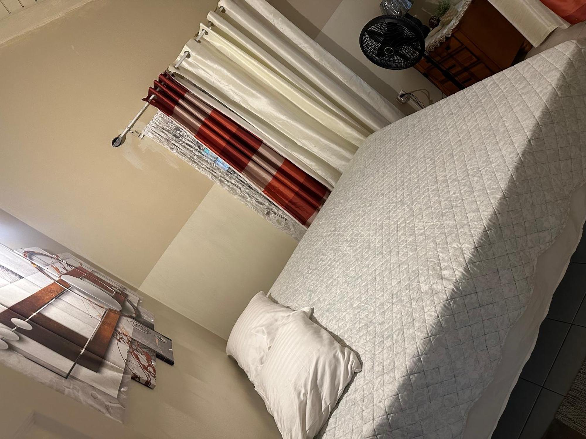 Rhyne Park Inn Монтего Бей Екстериор снимка